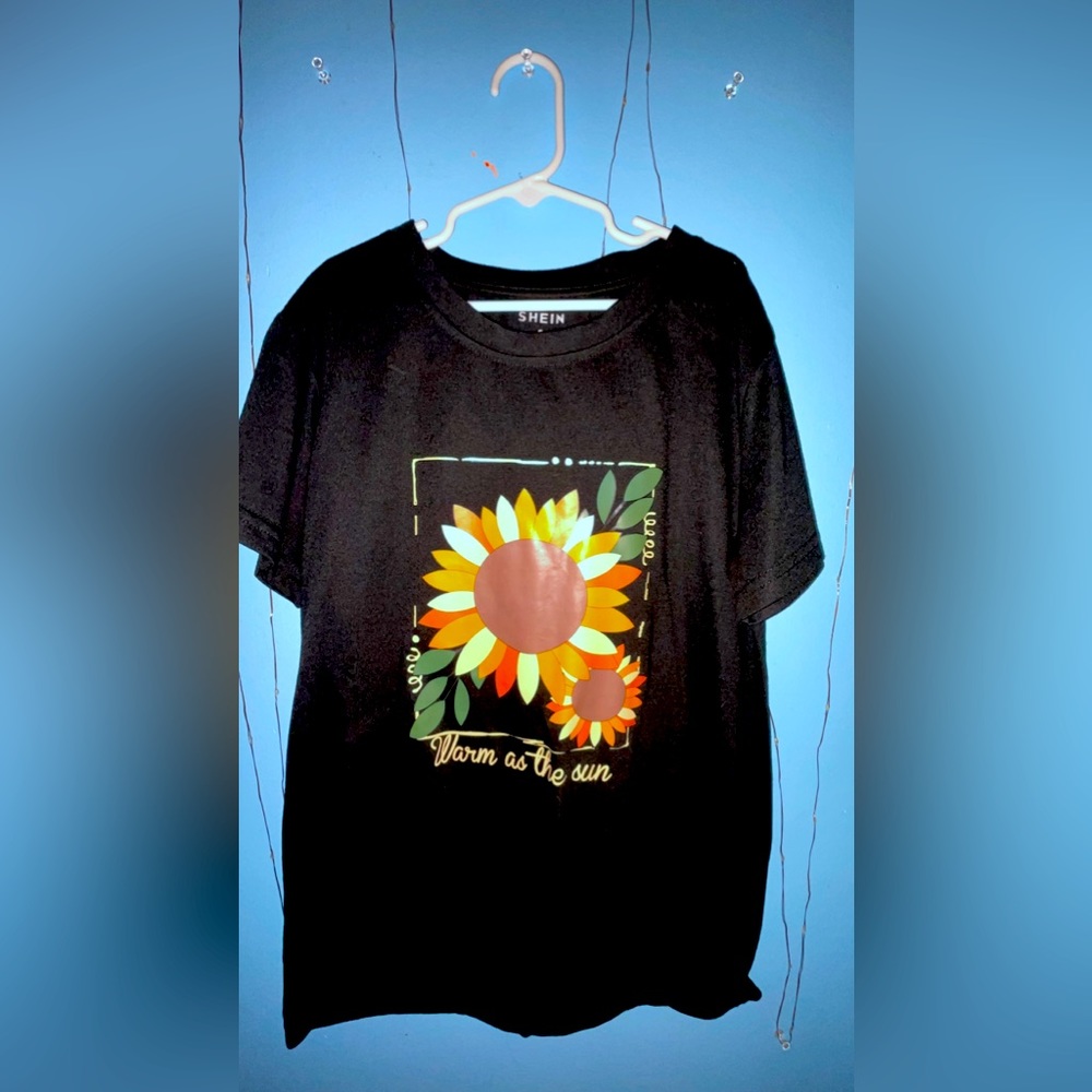 95% Polyester 5% Elastane Black Tee